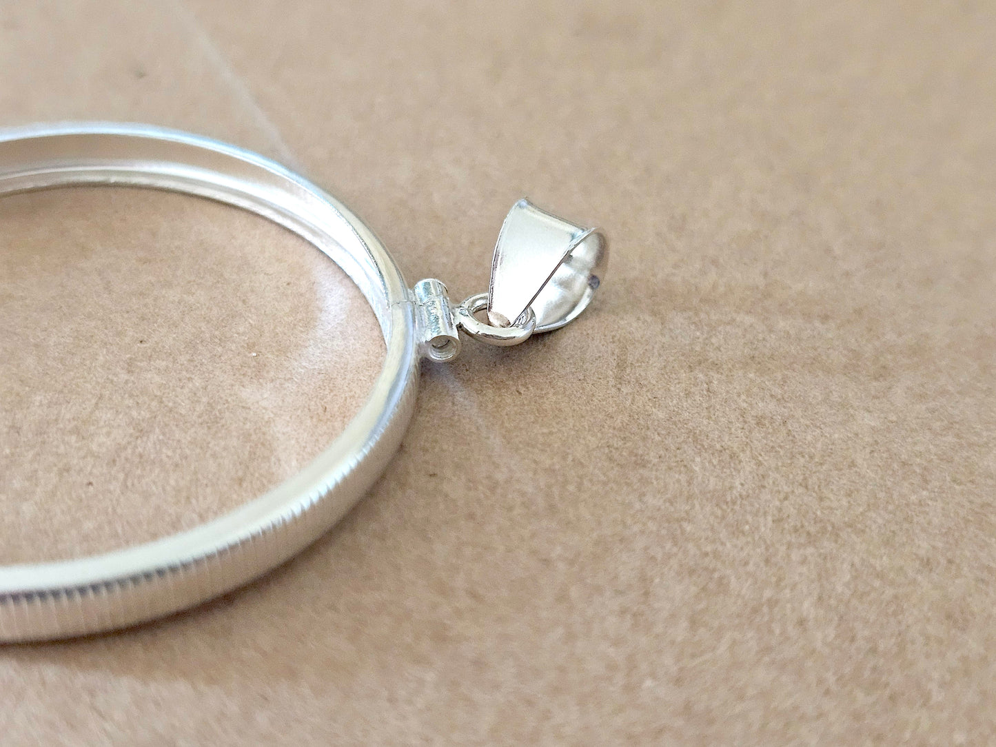 925 Sterling Silver Screw Top Simple Bezel for 38mm 1 Dollar Coins