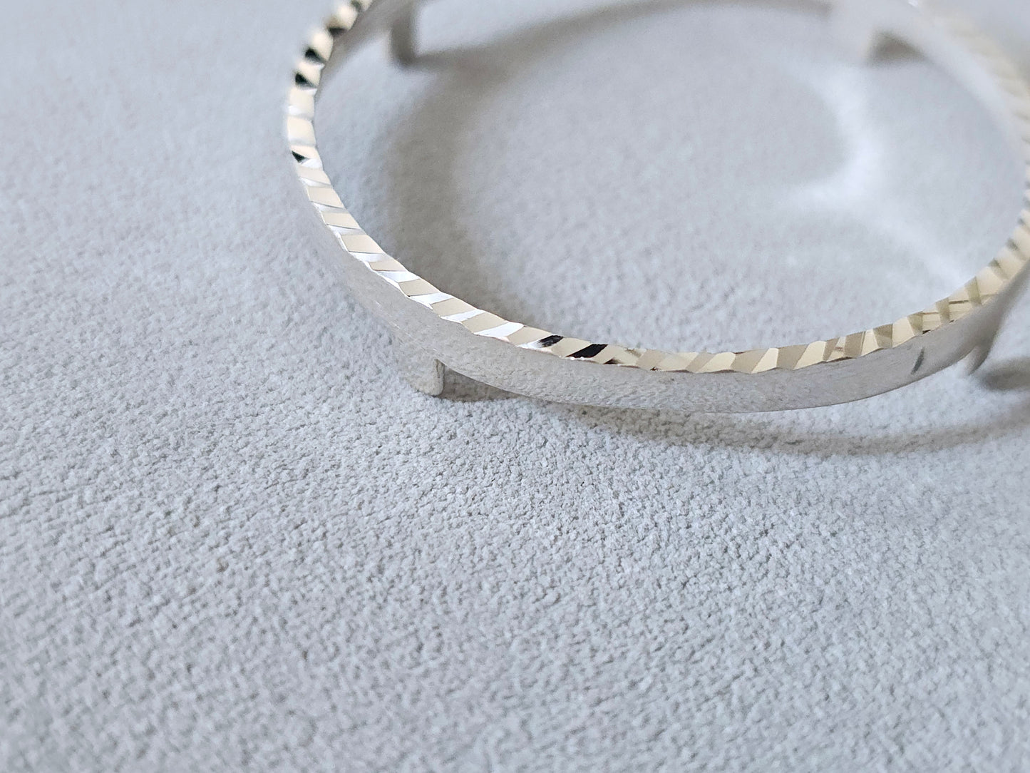 925 Sterling Silver Prong Back Diamond Cut Bezel for 39mm 1 oz Silver Rounds Casino Chips Mexican Cien Pesos Coins