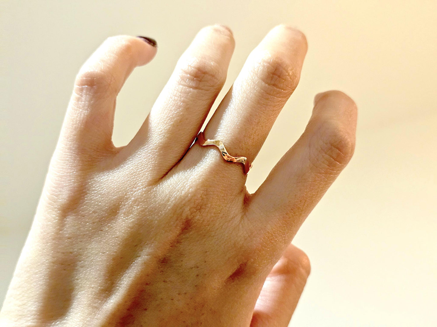 14K Solid Gold Handmade Wavy Curves Ring Band
