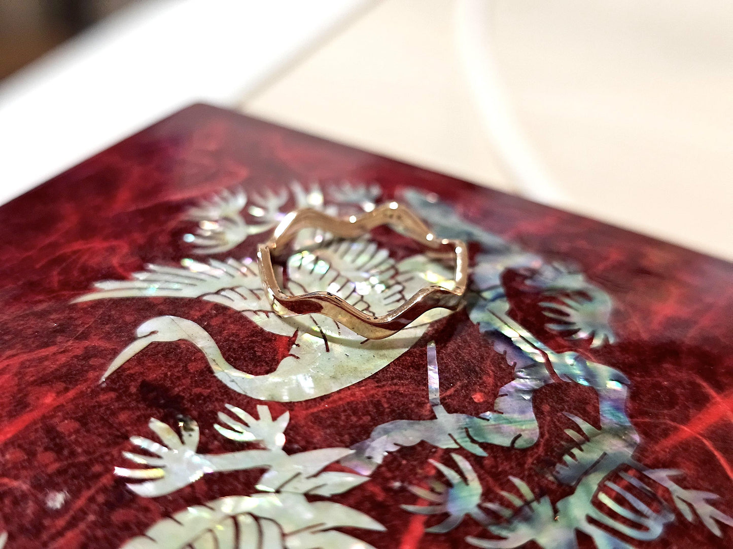 14K Solid Gold Handmade Wavy Curves Ring Band
