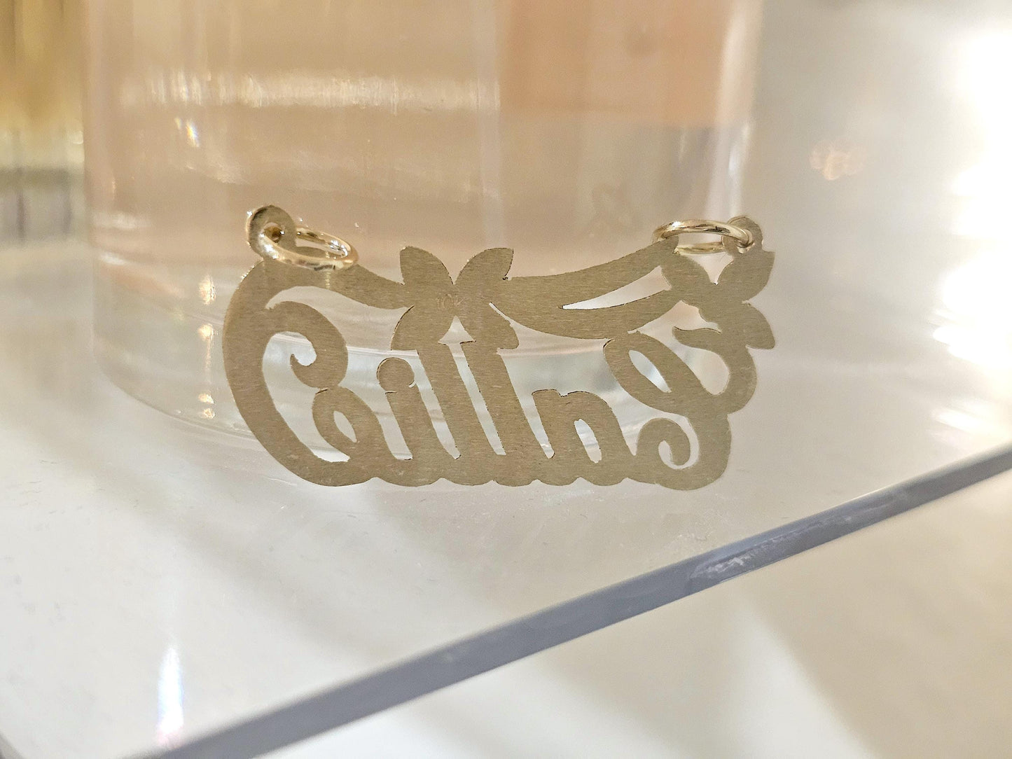 10K Solid Yellow Gold Name Pendant Necklace with Flower Banner