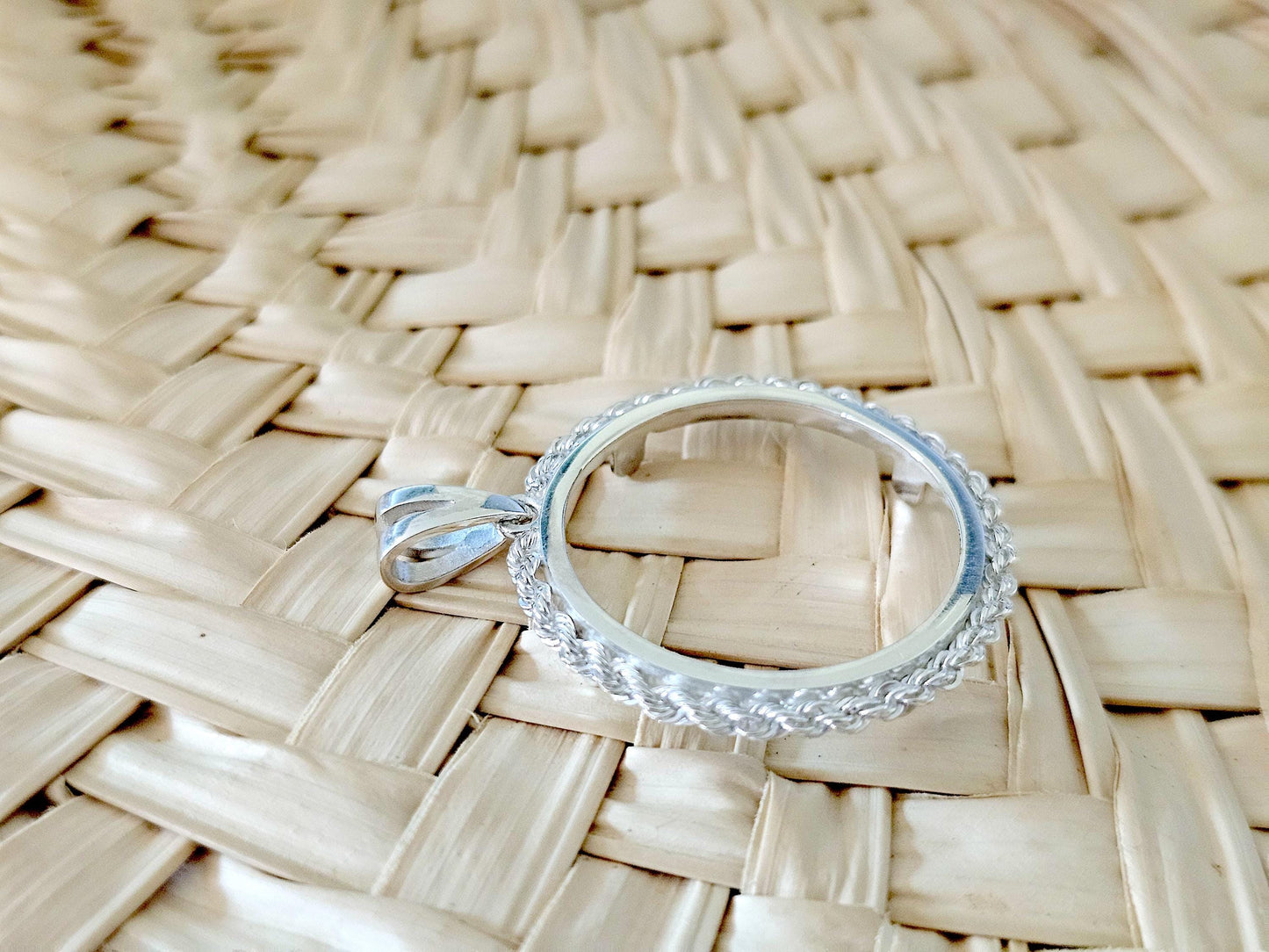 925 Sterling Silver Rope Edge Bezel for 26mm Susan B Anthony Sacagawea Dollar Coins