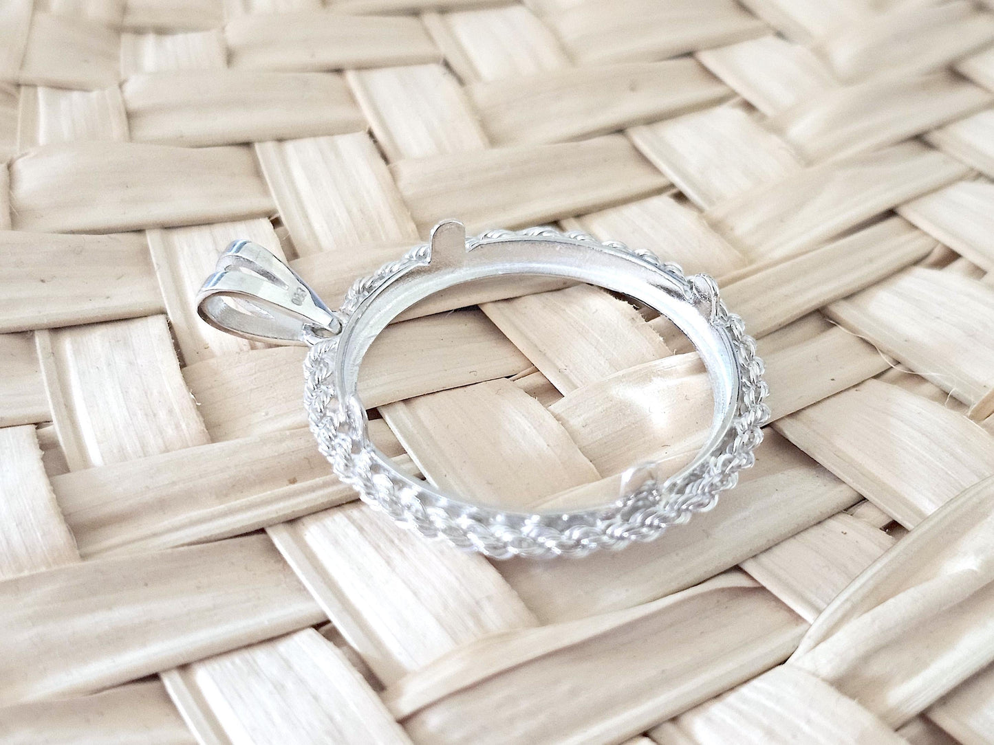 925 Sterling Silver Rope Edge Bezel for 26mm Susan B Anthony Sacagawea Dollar Coins