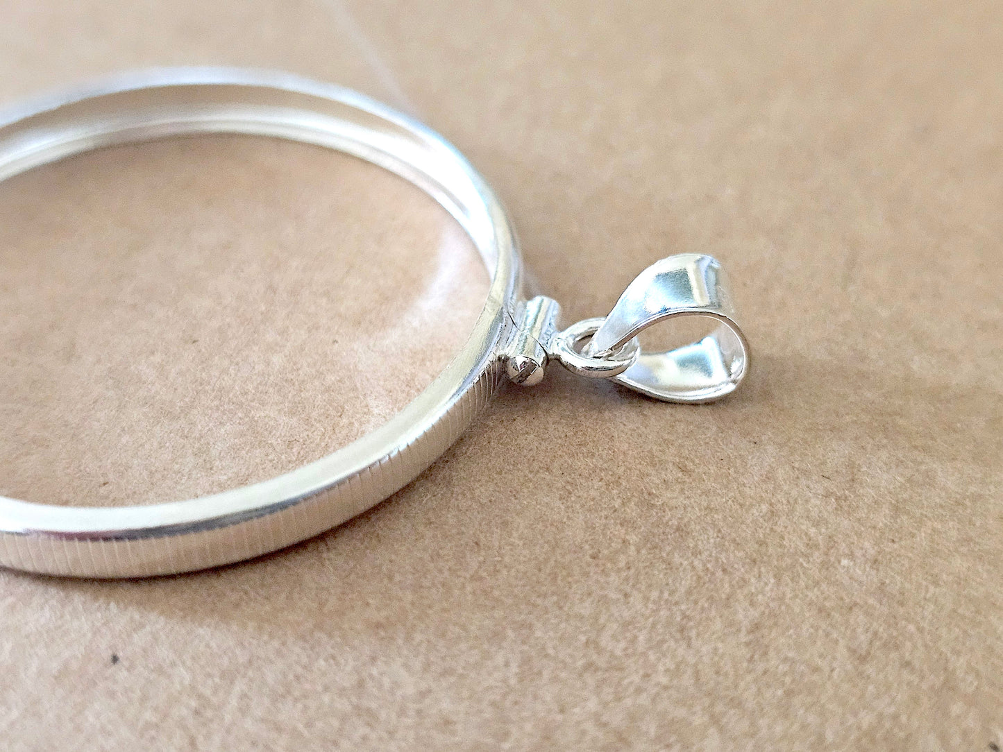 925 Sterling Silver Screw Top Simple Bezel for 38mm 1 Dollar Coins