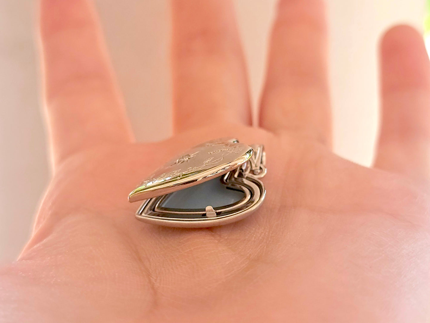 925 Sterling Silver Diamond Heart Locket Pendant with Engraved Star