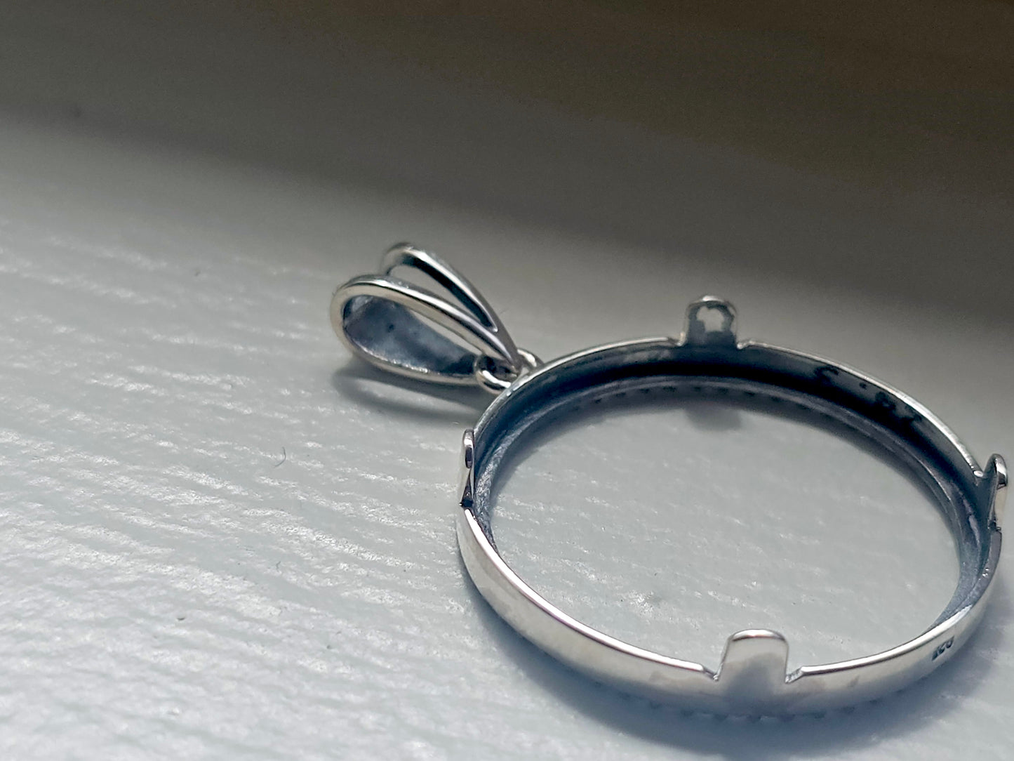 925 Sterling Silver Prong Back Illusion Edge Bezel for 24mm Quarters 25 Cents Coins
