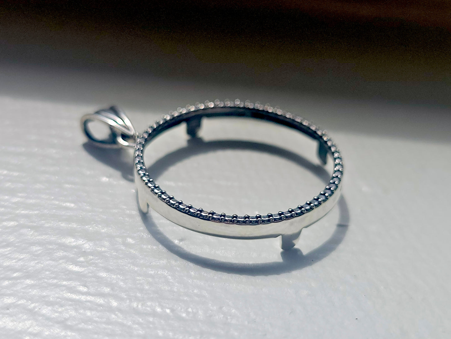 925 Sterling Silver Prong Back Illusion Edge Bezel for 26mm Susan B Anthony Dollar Coin