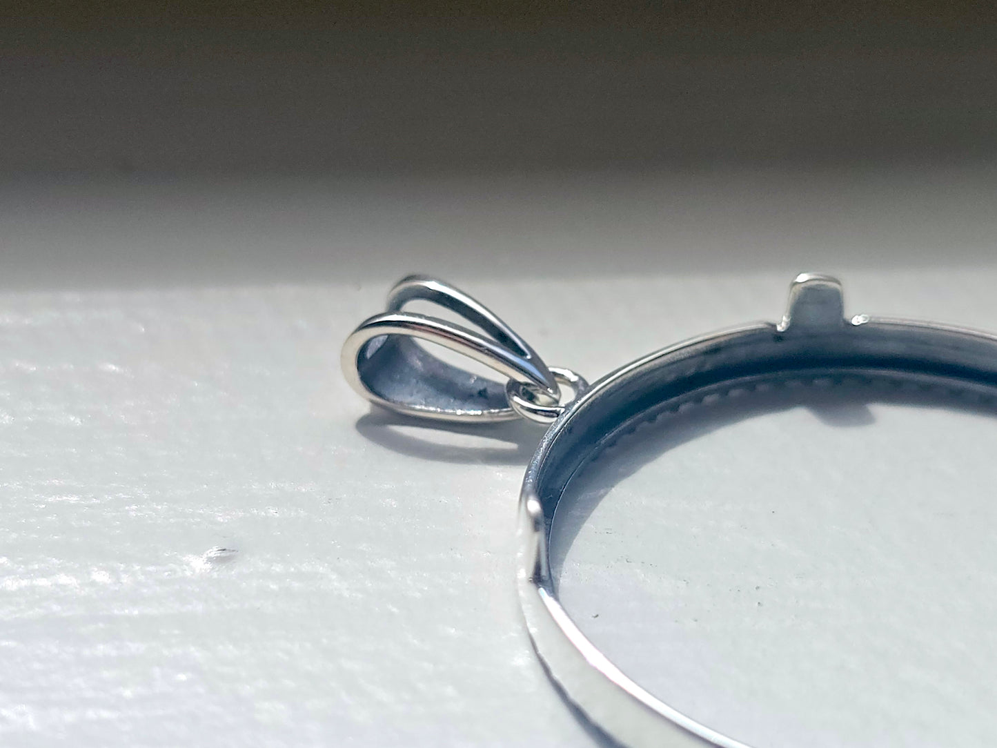 925 Sterling Silver Prong Back Illusion Edge Bezel for 30mm Half Dollar 50 Cents Coins
