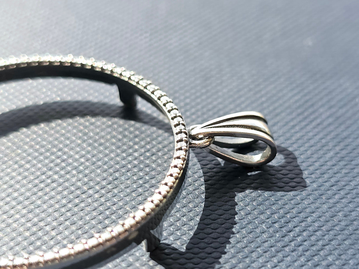 925 Sterling Silver Prong Back Illusion Edge Bezel for 34mm Mexican 1 Peso Coins