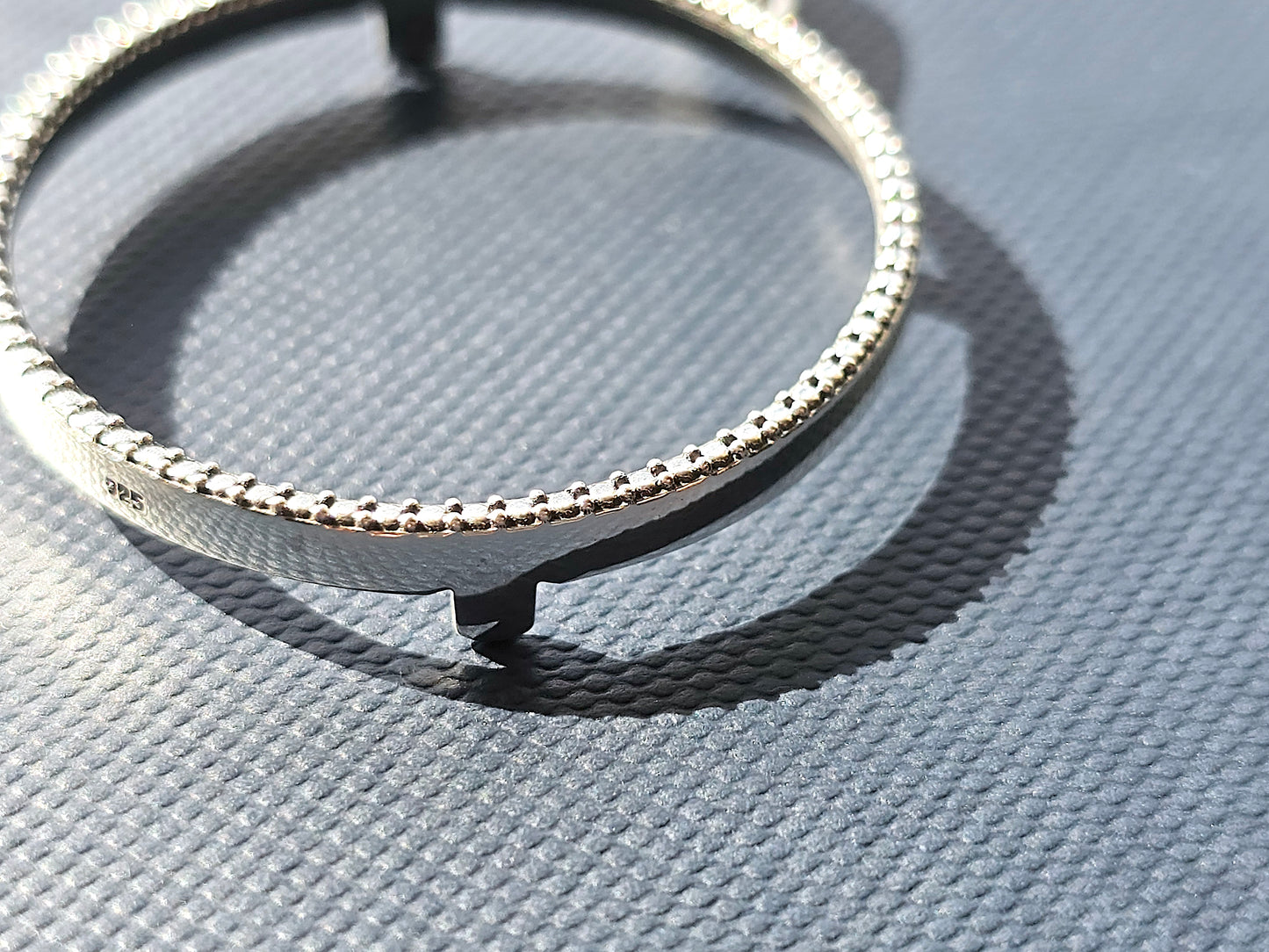 925 Sterling Silver Prong Back Illusion Edge Bezel for 34mm Mexican 1 Peso Coins