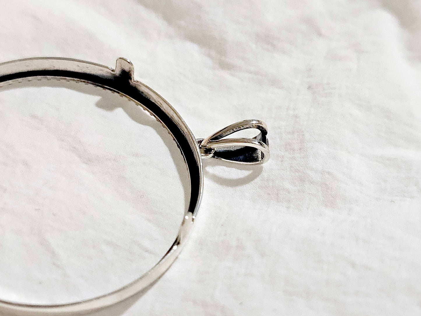 925 Sterling Silver Prong Back Illusion Edge Bezel for 39mm 1 oz Silver Rounds Casino Chips Mexican Cien Pesos Coins