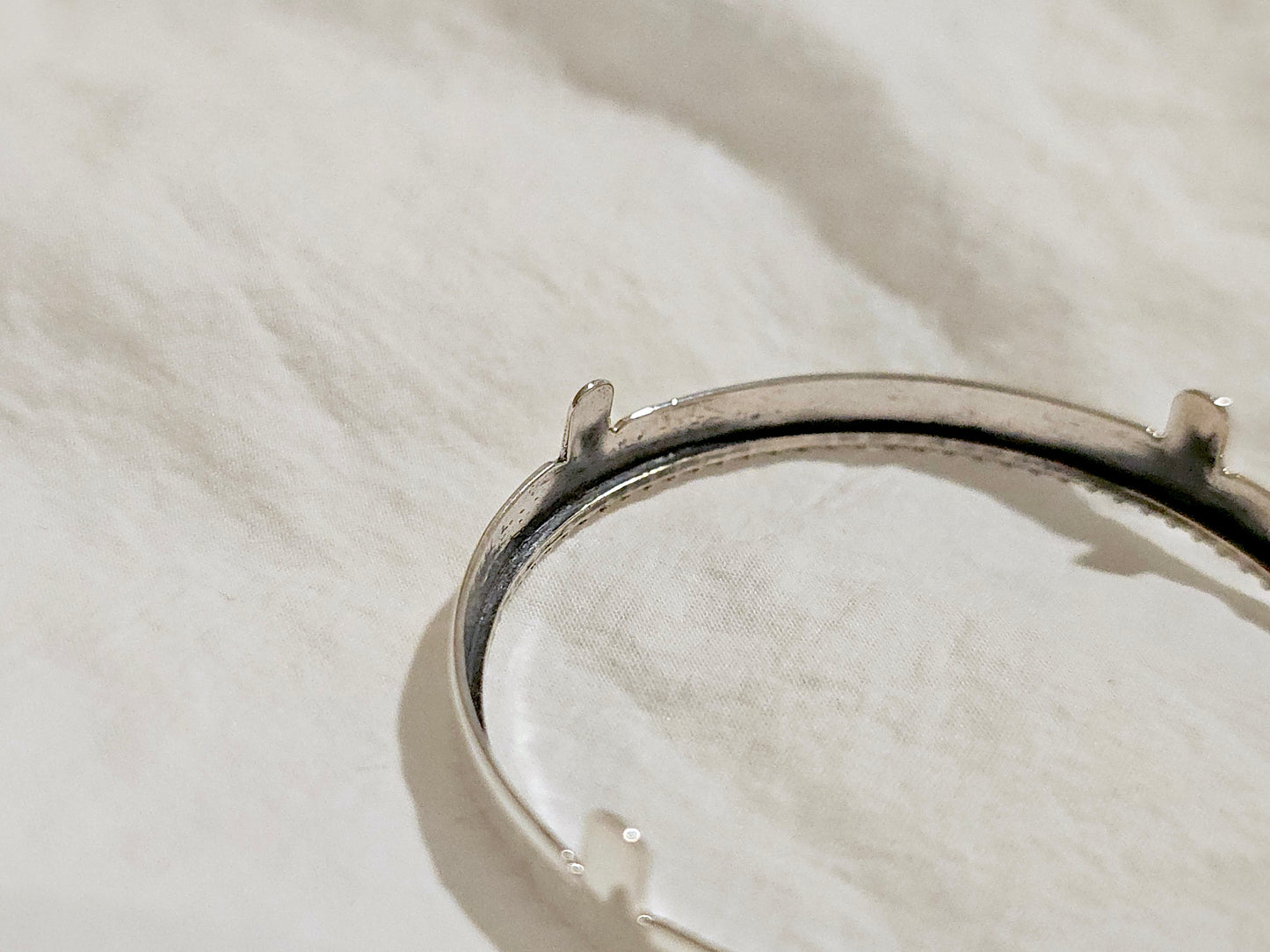 925 Sterling Silver Prong Back Illusion Edge Bezel for 39mm 1 oz Silver Rounds Casino Chips Mexican Cien Pesos Coins