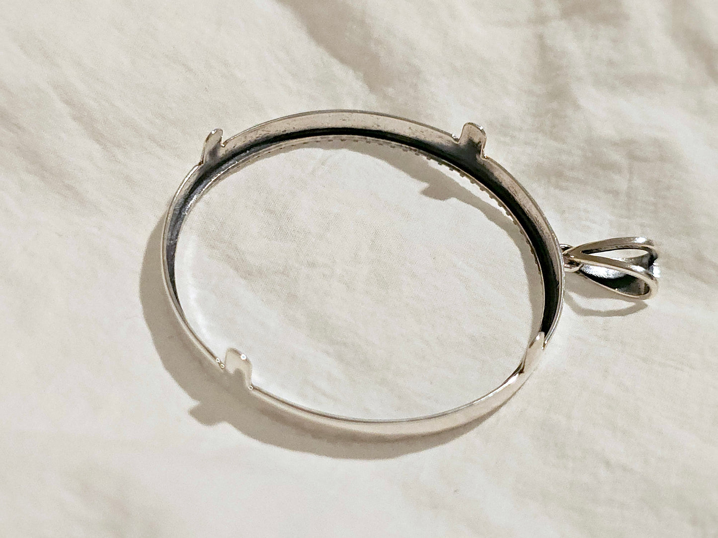 925 Sterling Silver Prong Back Illusion Edge Bezel for 39mm 1 oz Silver Rounds Casino Chips Mexican Cien Pesos Coins