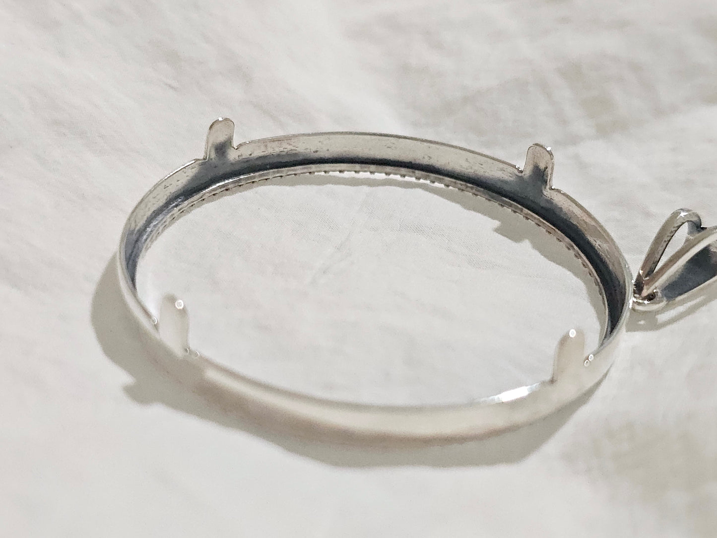 925 Sterling Silver Prong Back Illusion Edge Bezel for 39mm 1 oz Silver Rounds Casino Chips Mexican Cien Pesos Coins