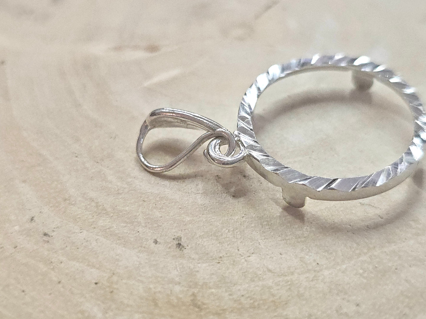 925 Sterling Silver Prong Back Diamond Cut Bezel for 18mm Dime 10 Cent Coins