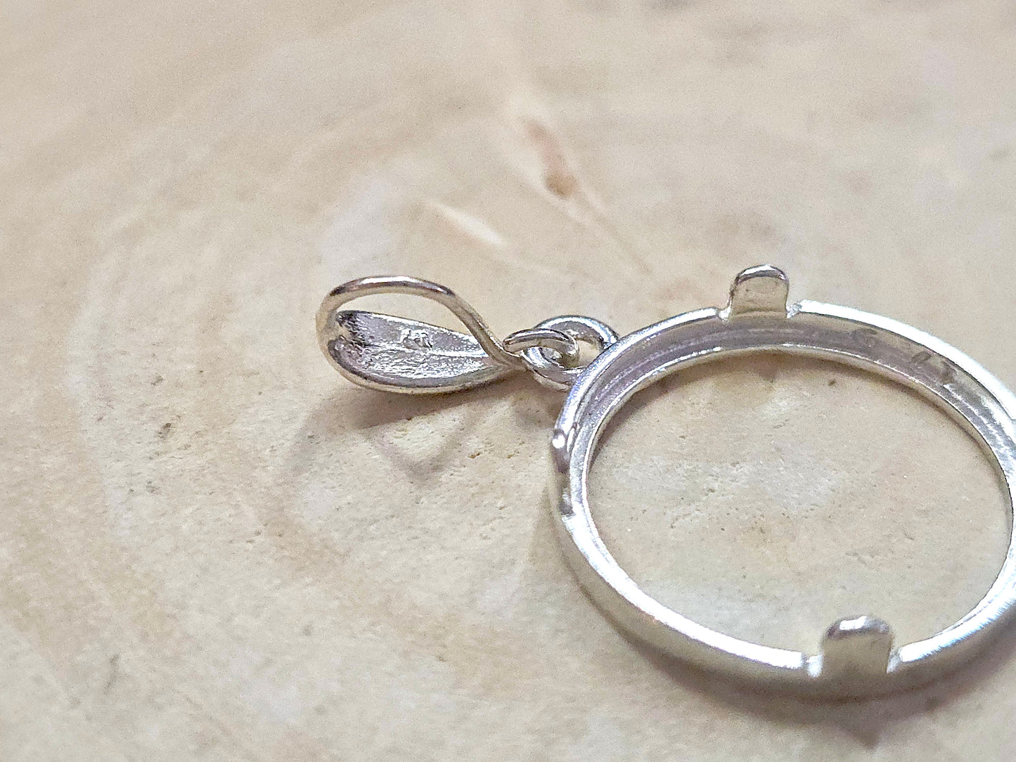 925 Sterling Silver Prong Back Diamond Cut Bezel for 18mm Dime 10 Cent Coins