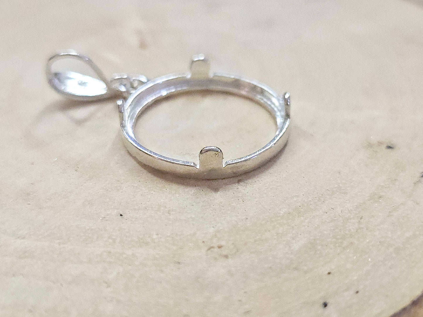 925 Sterling Silver Prong Back Diamond Cut Bezel for 18mm Dime 10 Cent Coins