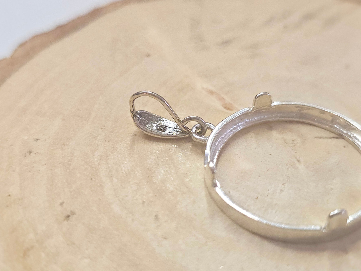 925 Sterling Silver Prong Back Diamond Cut for 22mm Nickel 5 Cent Coins