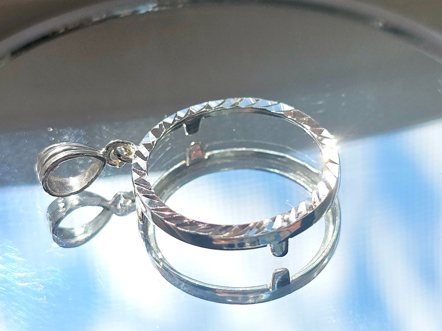 925 Sterling Silver Prong Back Diamond Cut Bezel for 24mm Quarter 25Cent Coins