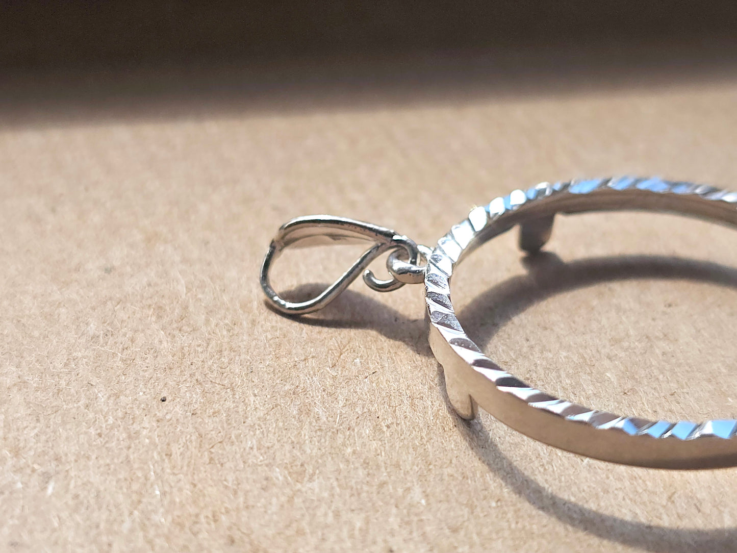 925 Sterling Silver Prong Back Diamond Cut Bezel for 26mm Coins