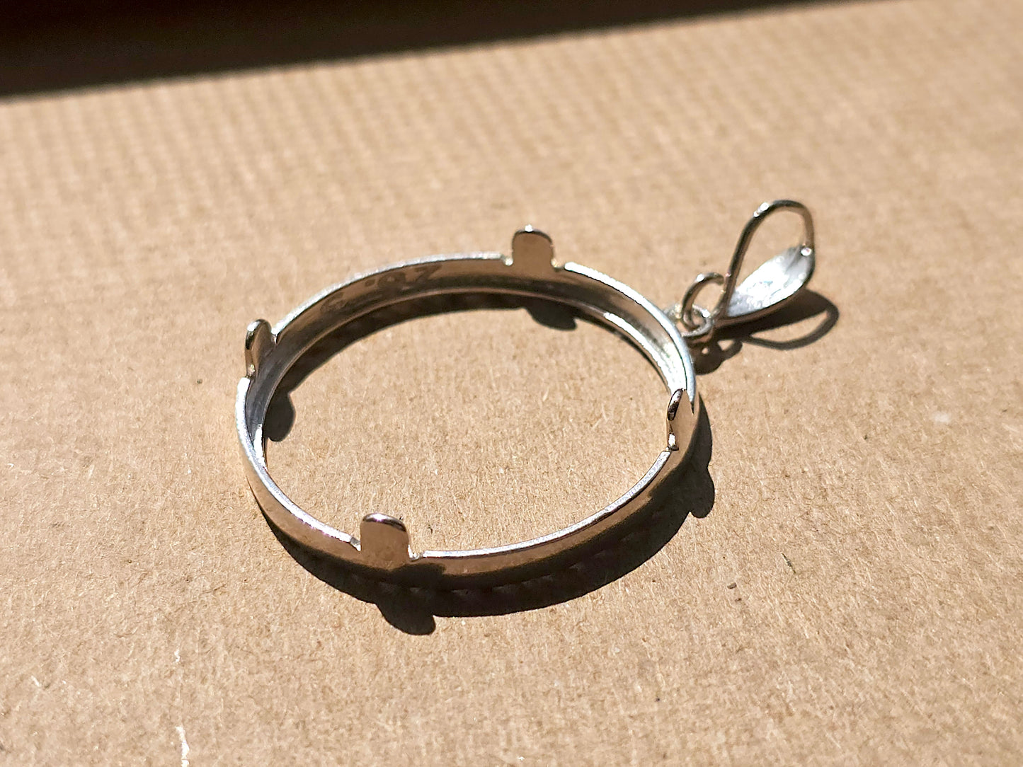 925 Sterling Silver Prong Back Diamond Cut Bezel for 26mm Coins