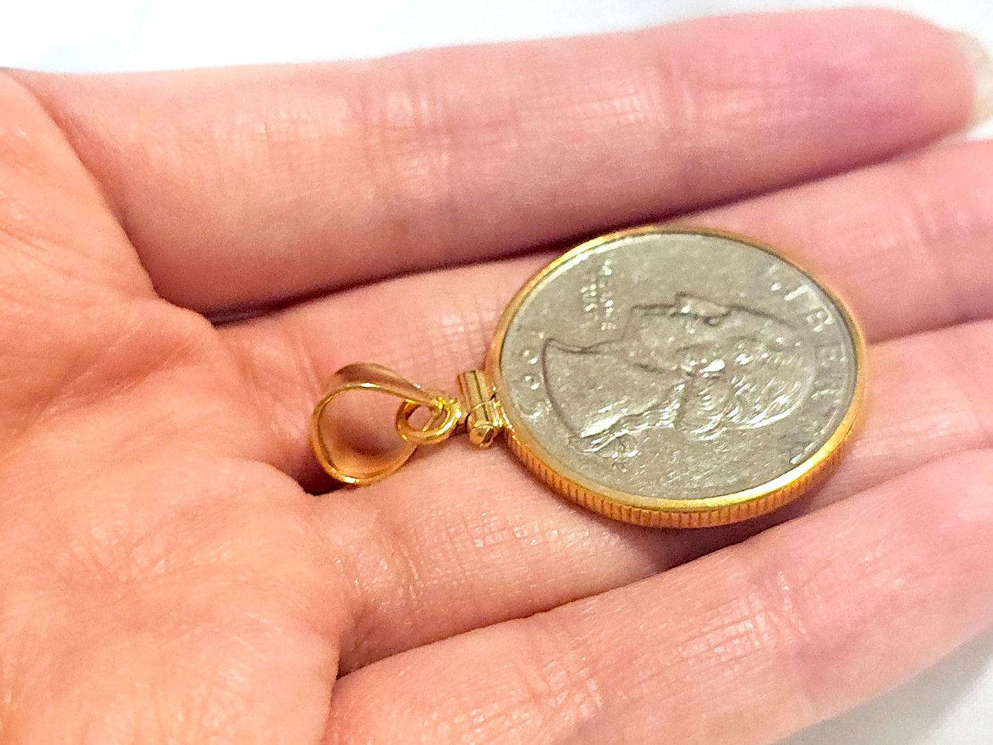 14K Gold Filled Screw Top Coin Edge Bezel for 24mm Quarters 25 Cents Coins