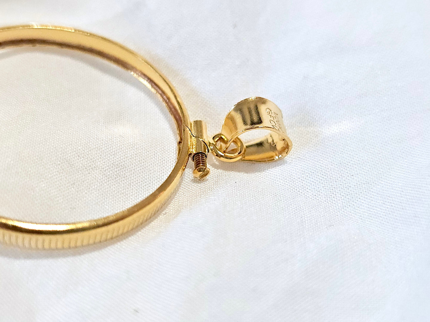 14K Gold Filled Screw Top Coin Edge Bezel for 30mm Half Dollar 50 Cents Coins