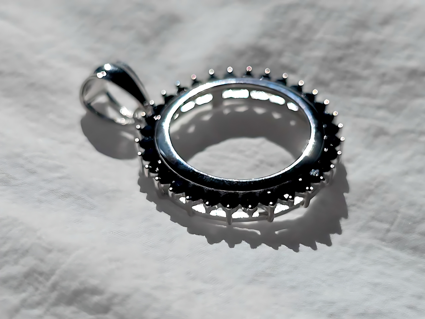 925 Sterling Silver Prong Back Cubic Zirconia CZ Halo Bezel for 19mm Penny 1 Cent Coins