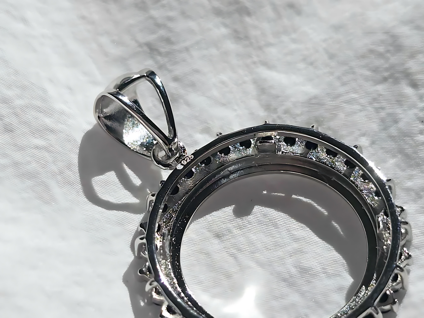 925 Sterling Silver Prong Back Cubic Zirconia CZ Halo Bezel for 19mm Penny 1 Cent Coins