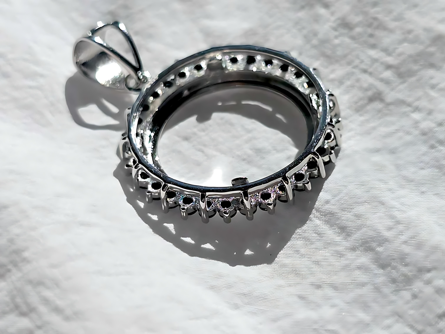 925 Sterling Silver Prong Back Cubic Zirconia CZ Halo Bezel for 19mm Penny 1 Cent Coins