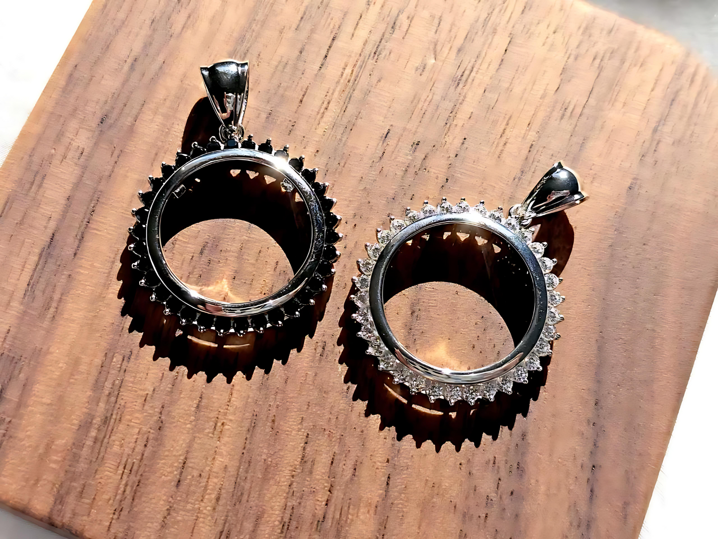 925 Sterling Silver Prong Back Cubic Zirconia CZ Halo Bezel for 21mm Nickel 5 Cent Coins