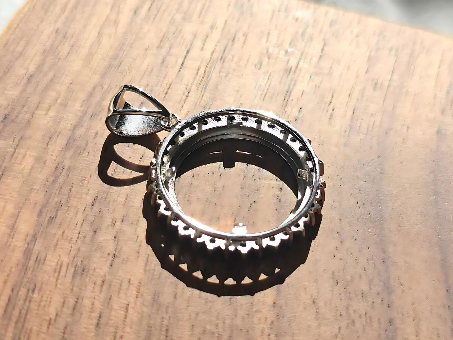 925 Sterling Silver Prong Back Cubic Zirconia CZ Halo Bezel for 21mm Nickel 5 Cent Coins