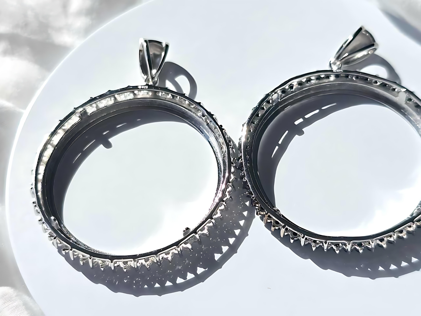 925 Sterling Silver Prong Back Cubic Zirconia CZ Halo Bezel for 38mm 1 Dollar Coins