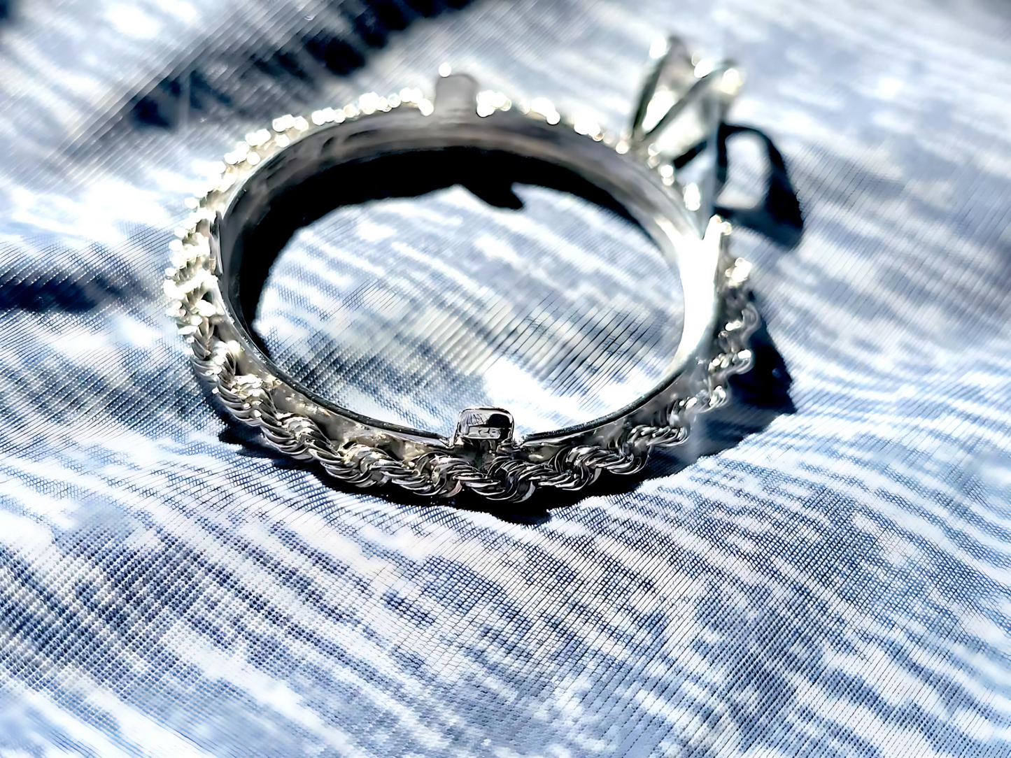 925 Sterling Silver Prong Back Illusion Rope Bezel for 26mm Susan B Anthony Dollar Coin