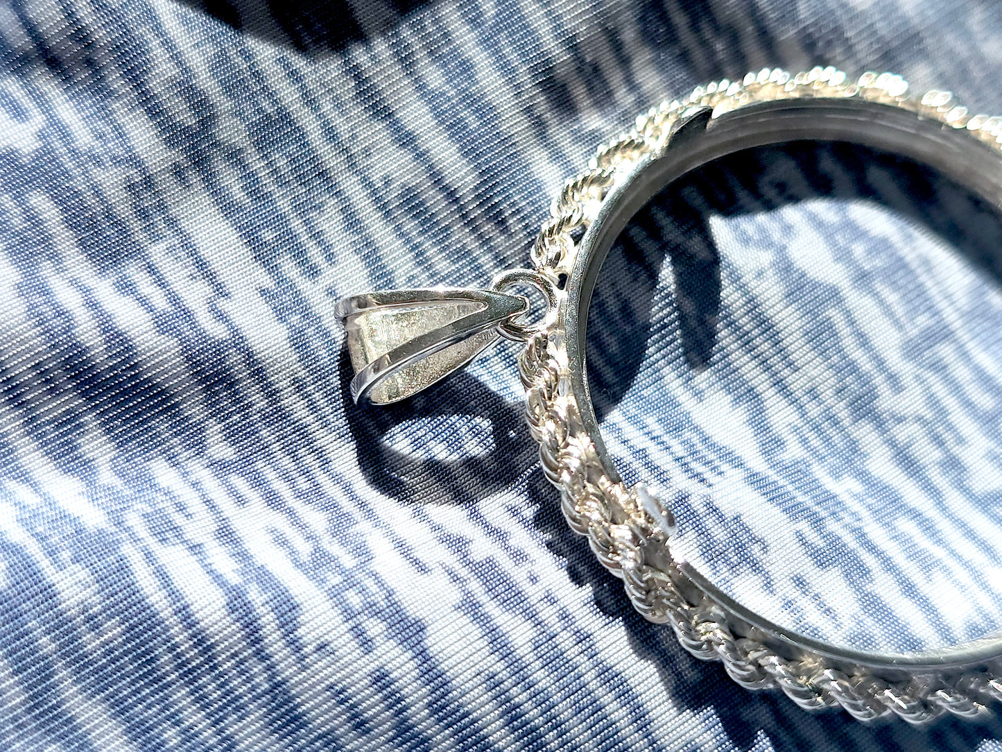 925 Sterling Silver Prong Back Illusion Rope Bezel for 30mm Half Dollar 50 Cents Coins