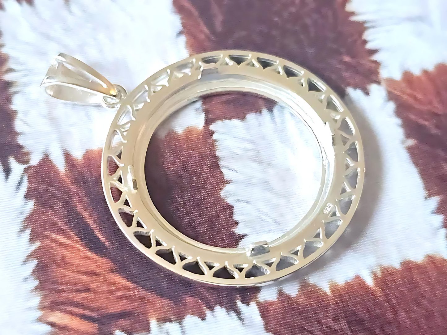 925 Sterling Silver Prong Back Filigree Edge Bezel for 24mm Quarter 25Cent Coins