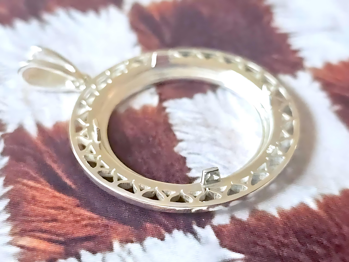 925 Sterling Silver Prong Back Filigree Edge Bezel for 24mm Quarter 25Cent Coins