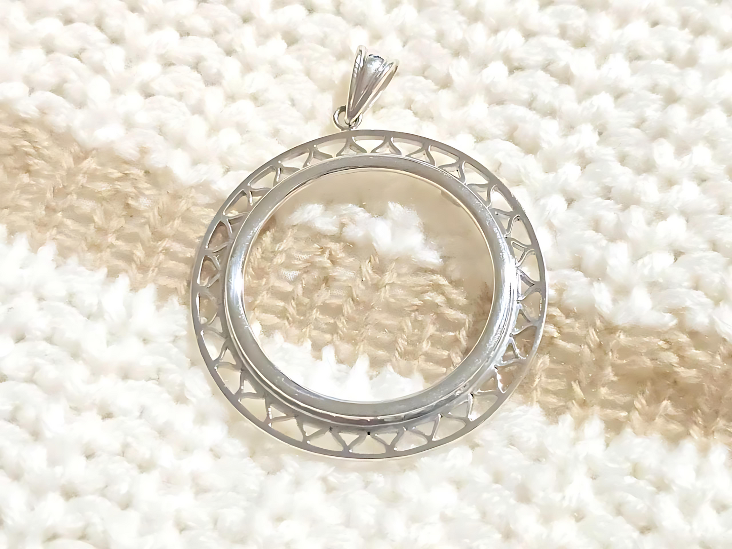 925 Sterling Silver Prong Back Filigree Edge Bezel for 30mm 50 Cent Coins