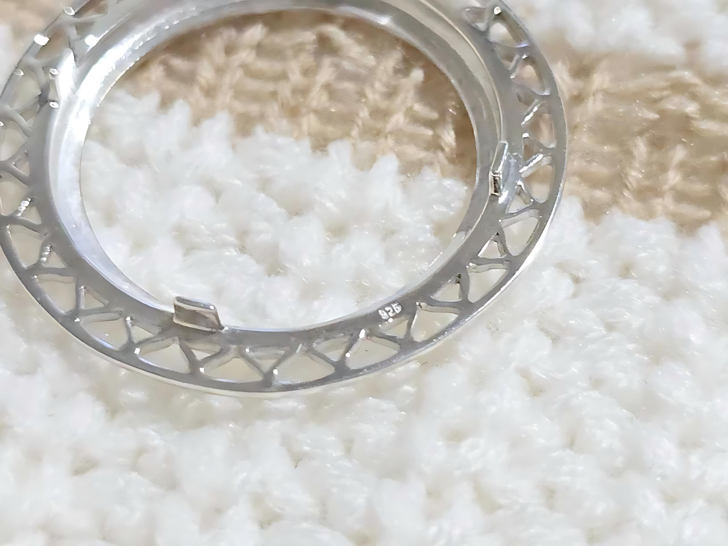 925 Sterling Silver Prong Back Filigree Edge Bezel for 30mm 50 Cent Coins