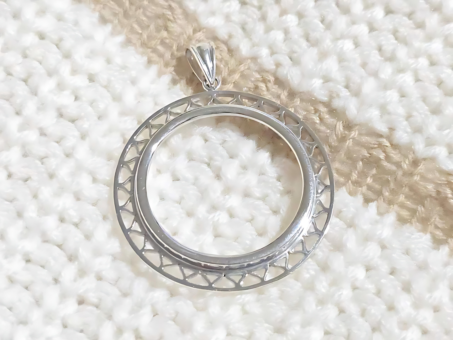 925 Sterling Silver Prong Back Filigree Edge Bezel for 30mm 50 Cent Coins