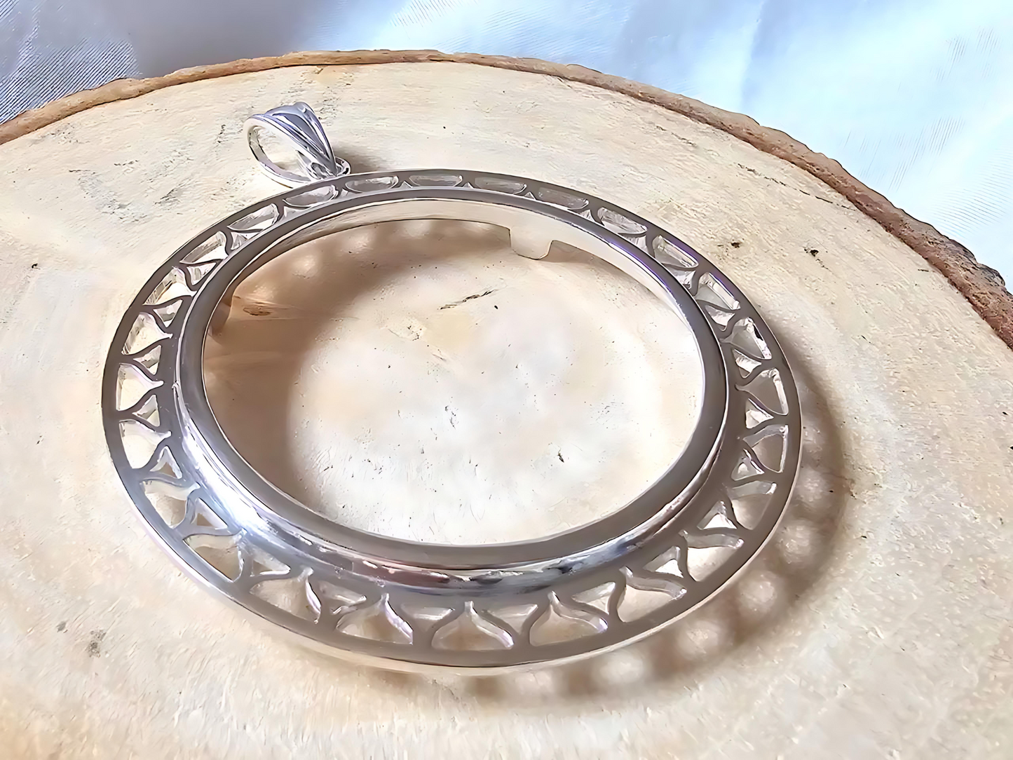 925 Sterling Silver Prong Back Filigree Edge Bezel for 34mm Mexican 1 Peso Coins