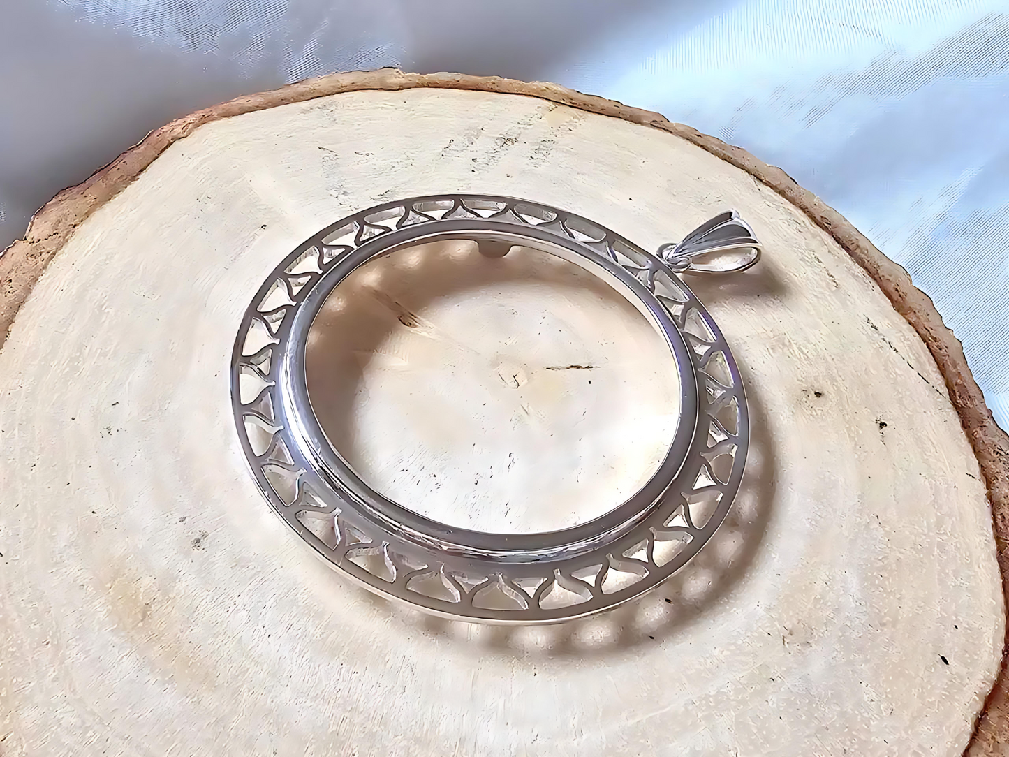 925 Sterling Silver Prong Back Filigree Edge Bezel for 34mm Mexican 1 Peso Coins