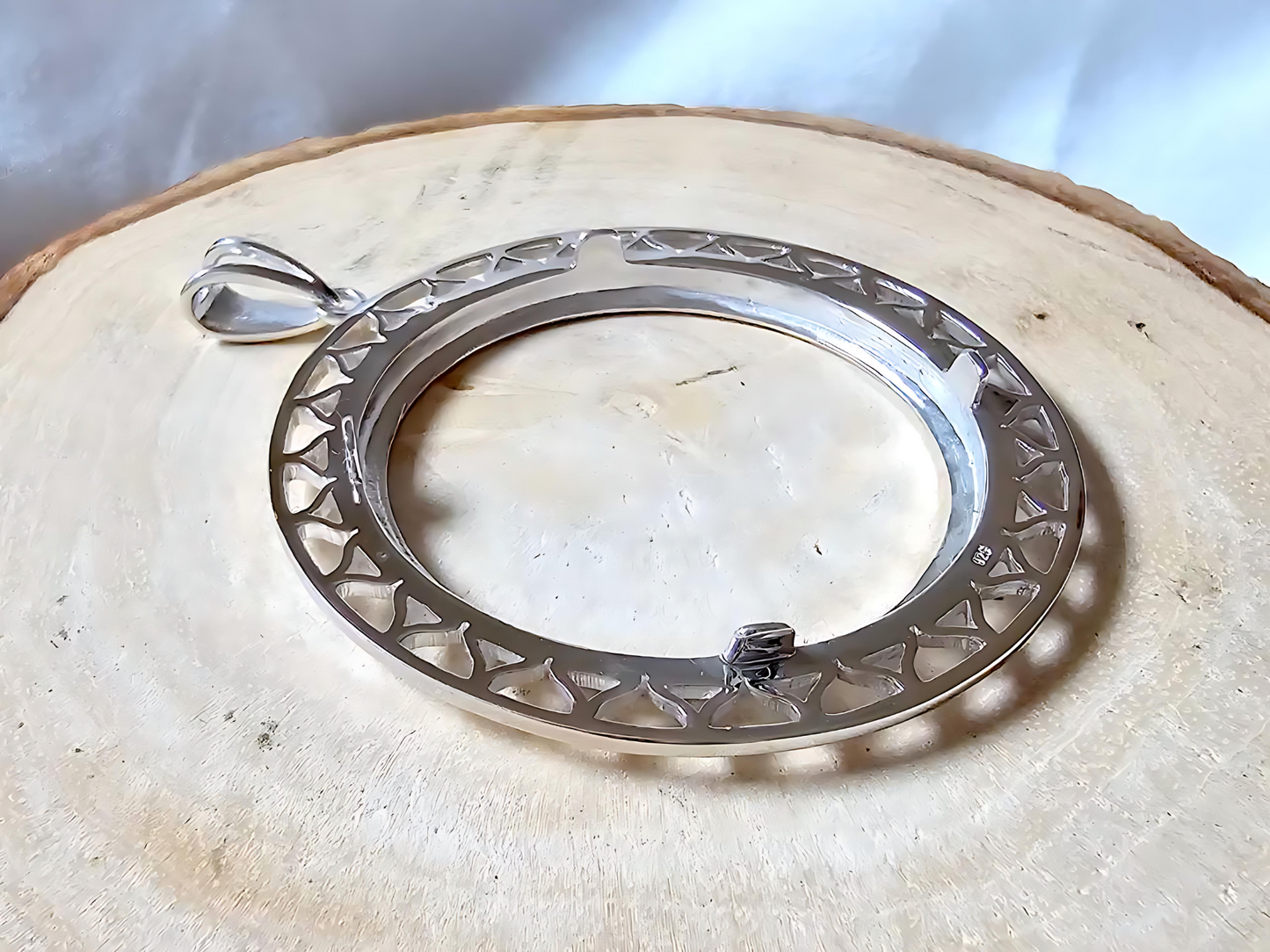 925 Sterling Silver Prong Back Filigree Edge Bezel for 34mm Mexican 1 Peso Coins