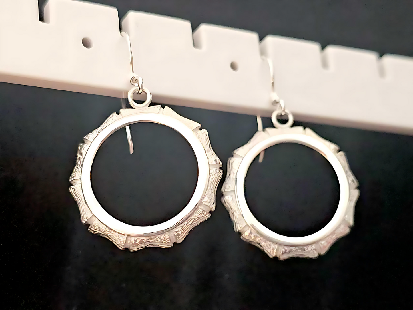 925 Sterling Silver Prong Back Bamboo Edge Bezel Earring for 18mm 10 Cent Coins