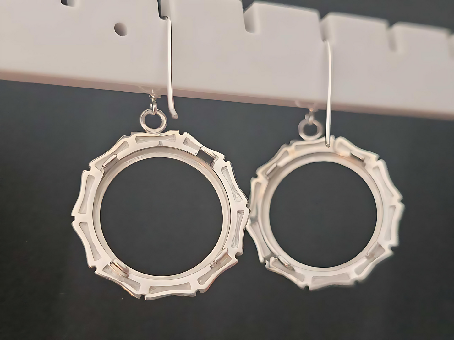 925 Sterling Silver Prong Back Bamboo Edge Bezel Earring for 18mm 10 Cent Coins