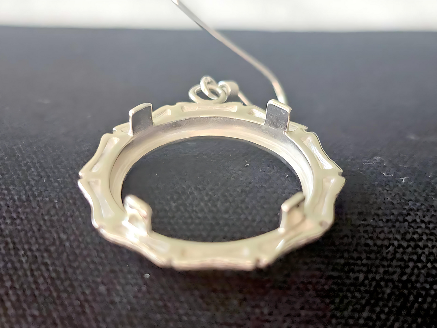 925 Sterling Silver Prong Back Bamboo Edge Bezel Earring for 18mm 10 Cent Coins