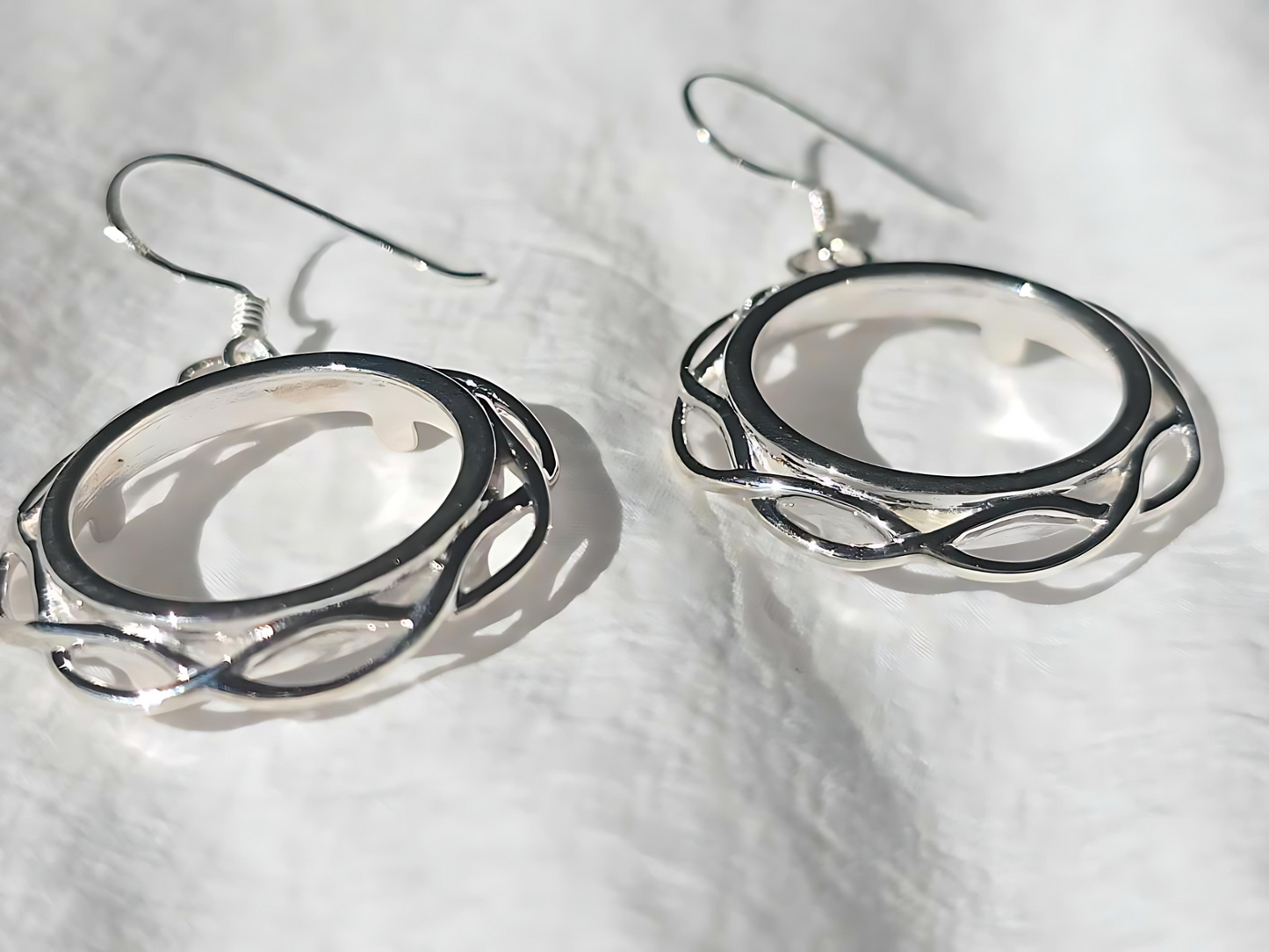 925 Sterling Silver Prong Back Braided Edge Bezel Earring for 18mm 10 Cent Coins