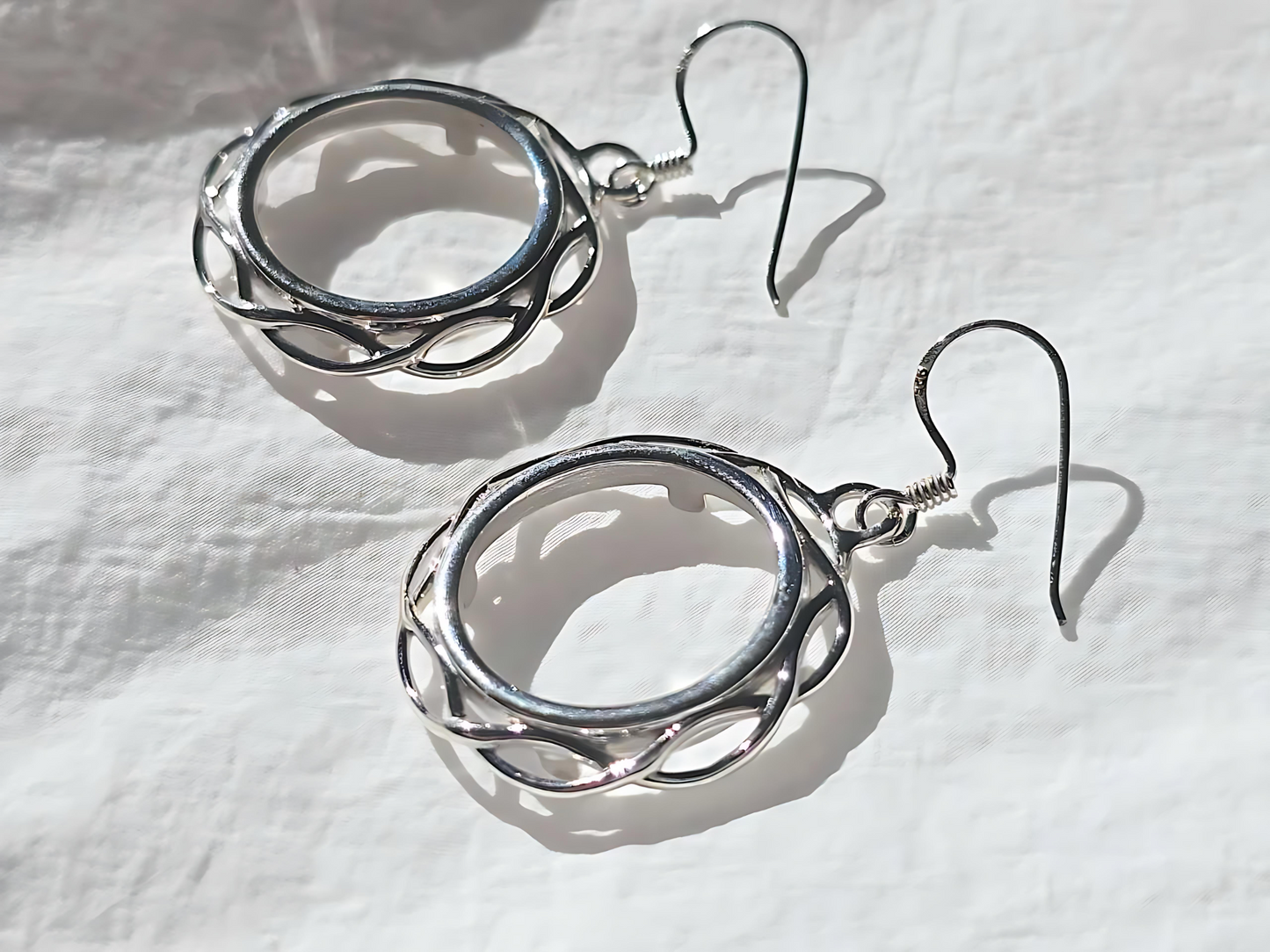 925 Sterling Silver Prong Back Braided Edge Bezel Earring for 18mm 10 Cent Coins