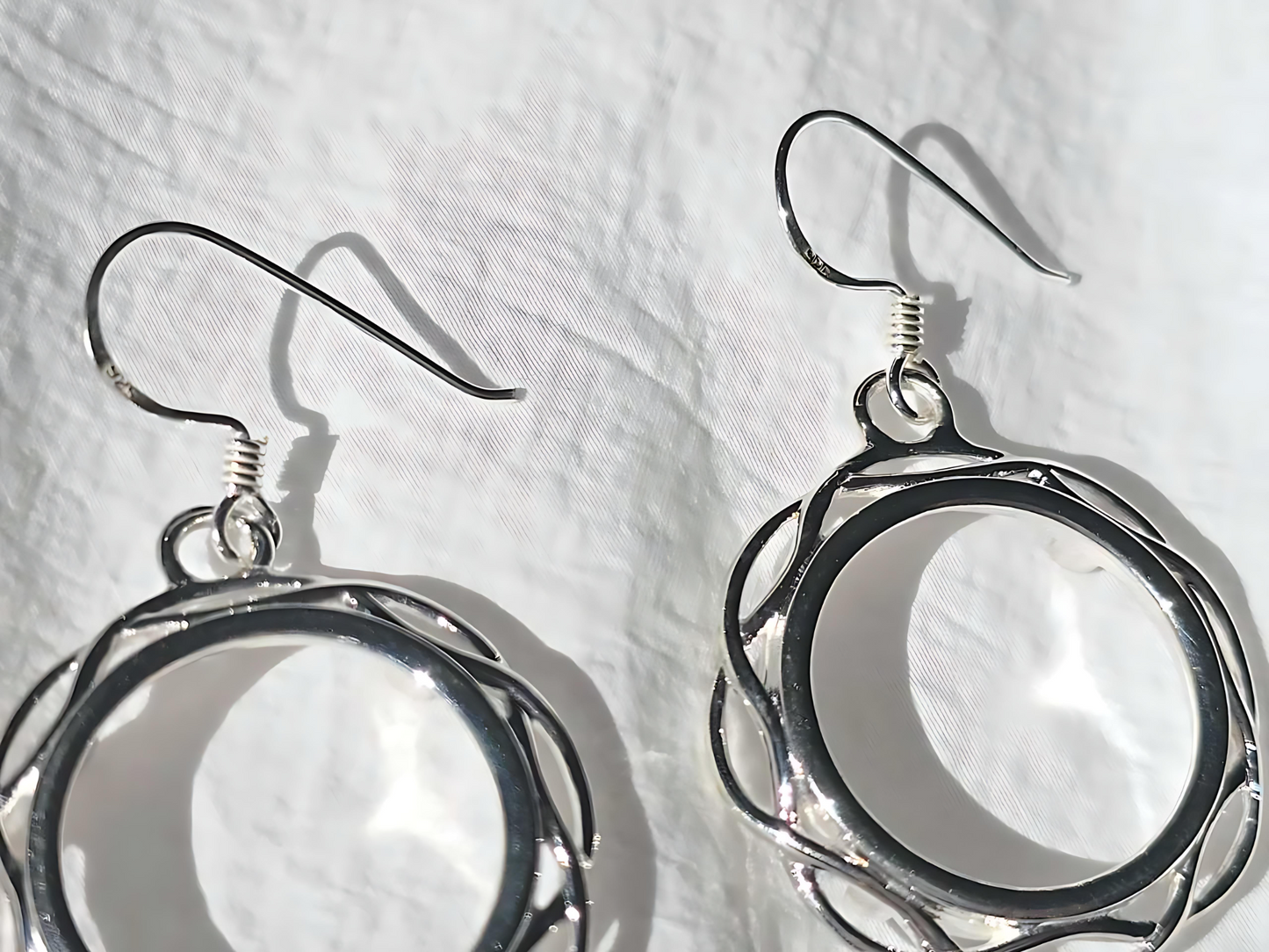 925 Sterling Silver Prong Back Braided Edge Bezel Earring for 18mm 10 Cent Coins