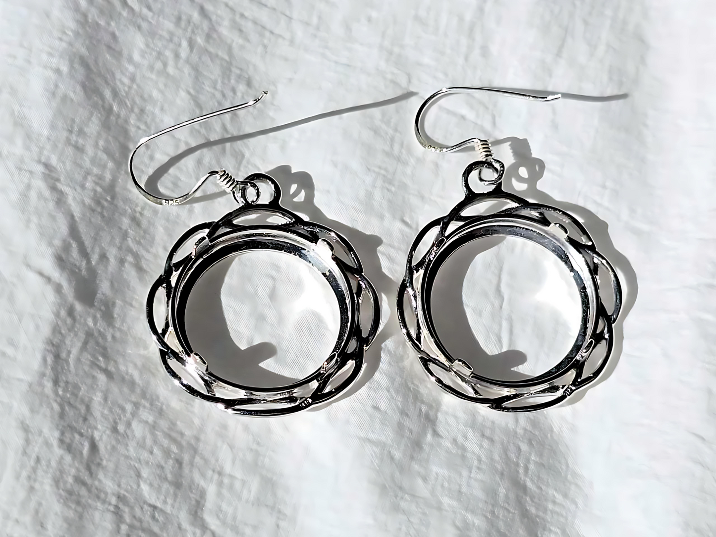 925 Sterling Silver Prong Back Braided Edge Bezel Earring for 18mm 10 Cent Coins